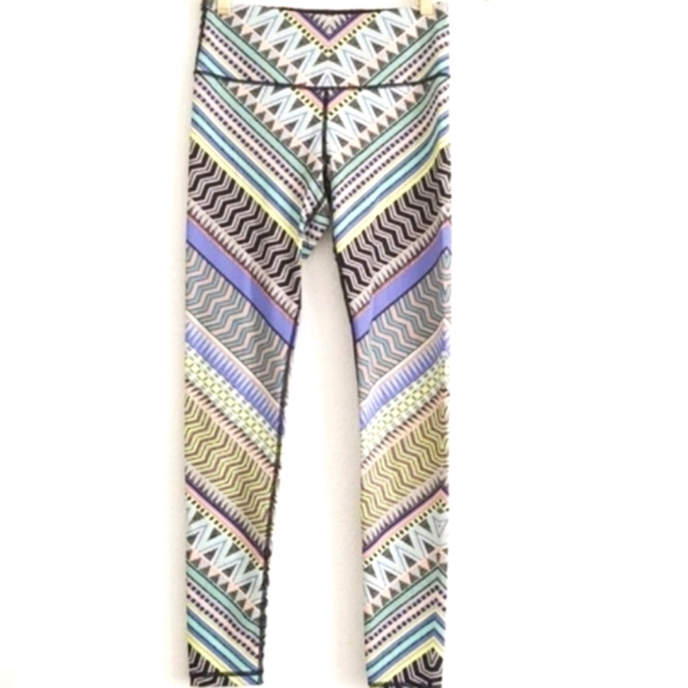 Victoria's Secret VSX Sport Print Ankle Le…